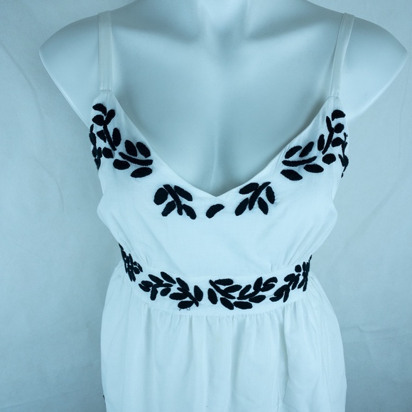 INC International Concepts Embroidered Summer Top - Picture 2 of 6